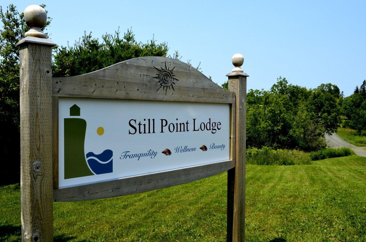 Still Point Lodge Deep Brook エクステリア 写真